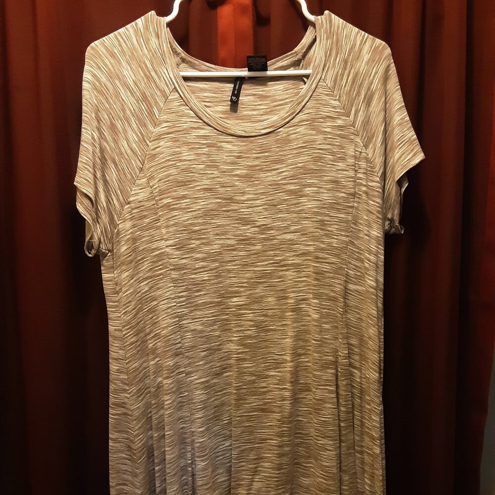 New Directions Tunic Top Size Large color beige